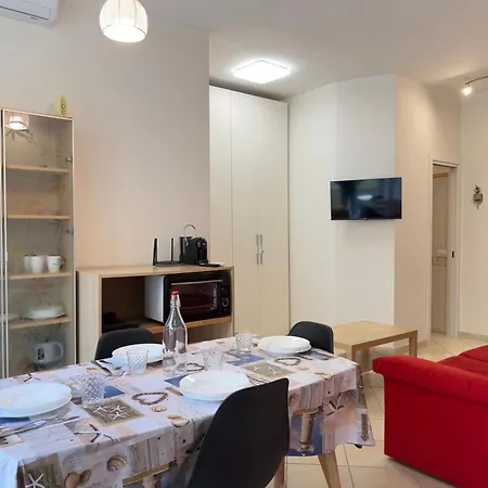 5 Minutes From The Sea, Relaxation And Comfort アパート アラッシオ
