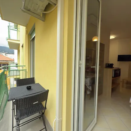 Appartement 5 Minutes From The Sea, Relaxation And Comfort Alassio