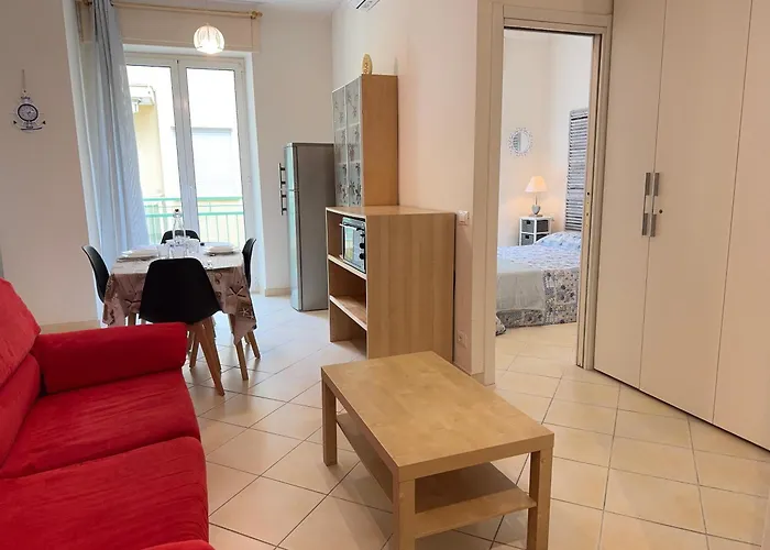 5 Minutes From The Sea, Relaxation And Comfort Appartement Alassio